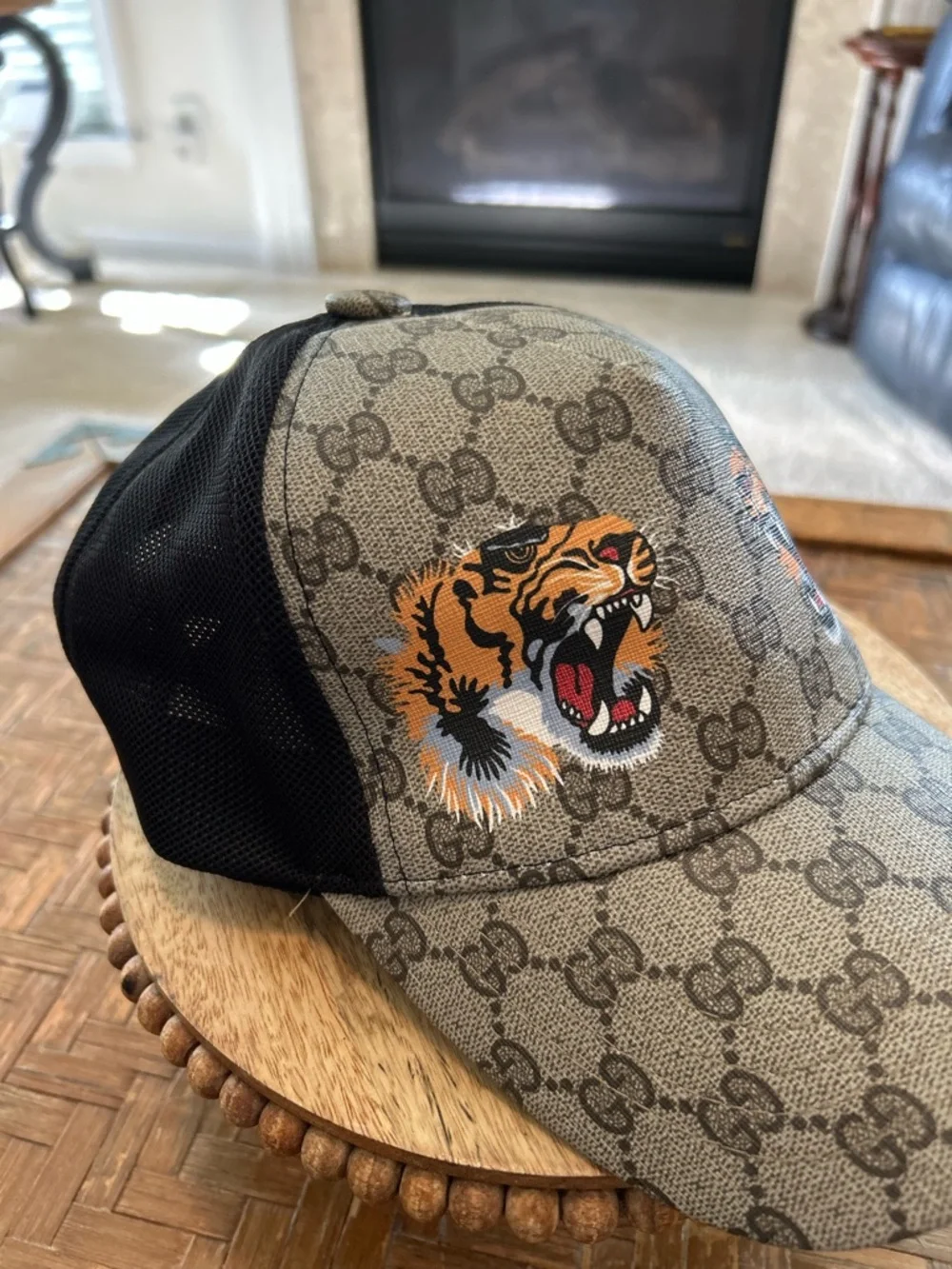 Gucci Beige GG Monogram Tiger Patch Trucker Cap - Picture 14 of 14
